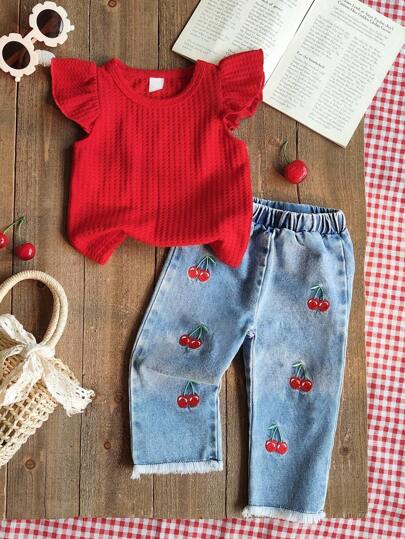 SHEIN Vintaside Kids 2pcs/Set Young Girl Summer Lively Red Cap Sleeve Top Paired With Denim Pants, Delicate Cherry Embroidery Decor, Chic And Comfortable, Suitable For Parties, And Casual Home Wear